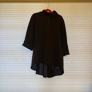 High tech black high low blouse sz 40